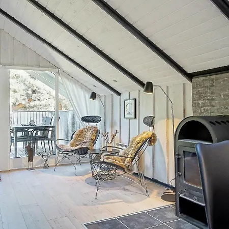 Ferienhaus Magnificent Holiday Home In Aakirkeby Near Sea