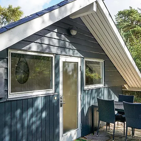 Ferienhaus Magnificent Holiday Home In Aakirkeby Near Sea