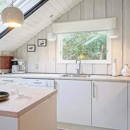 Ferienhaus Magnificent Holiday Home In Aakirkeby Near Sea